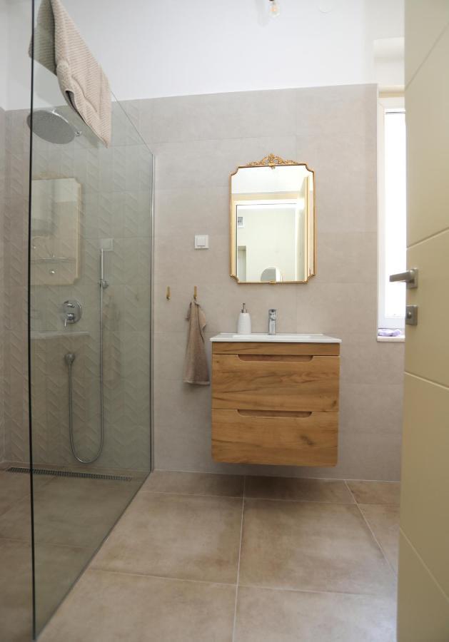 Apartman Kamala Pula Exterior photo