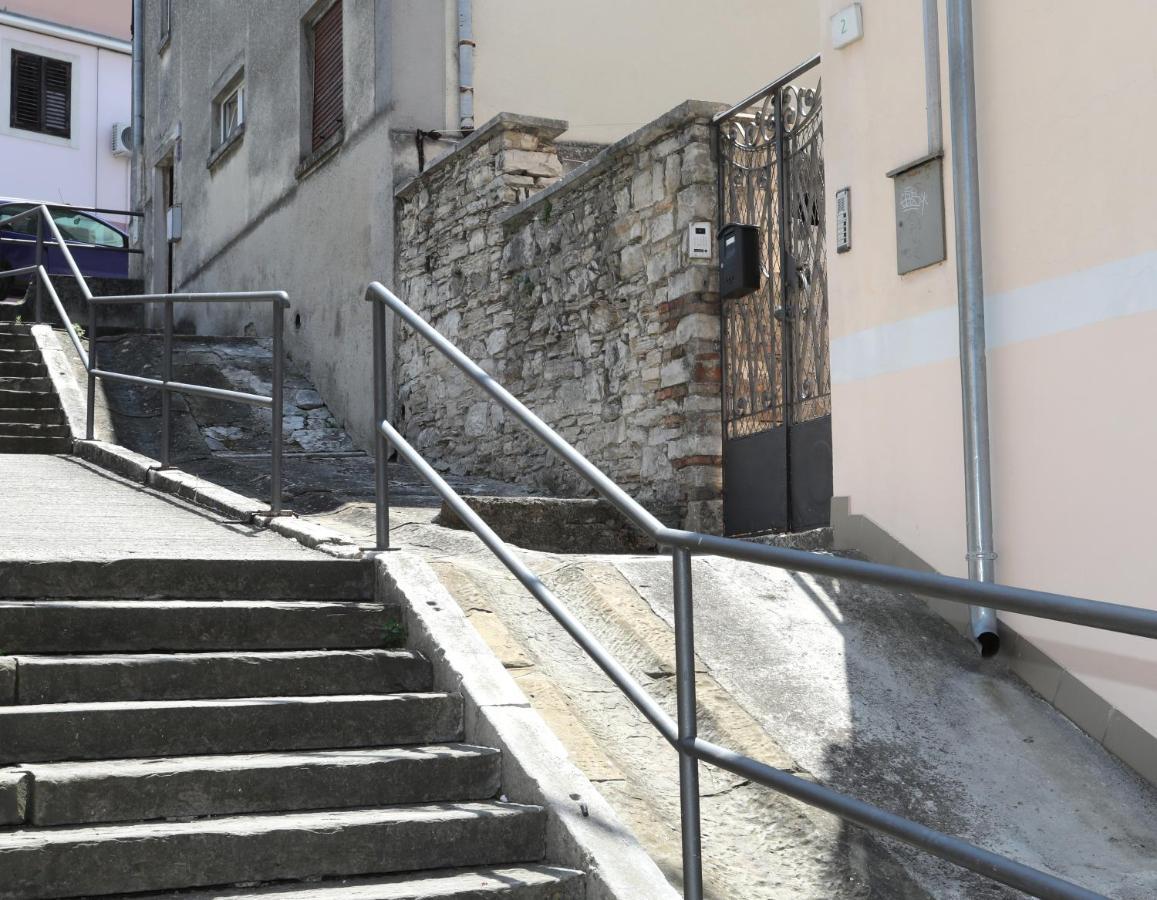 Apartman Kamala Pula Exterior photo