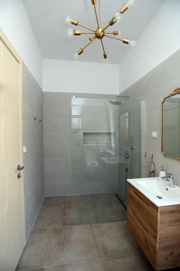 Apartman Kamala Pula Exterior photo